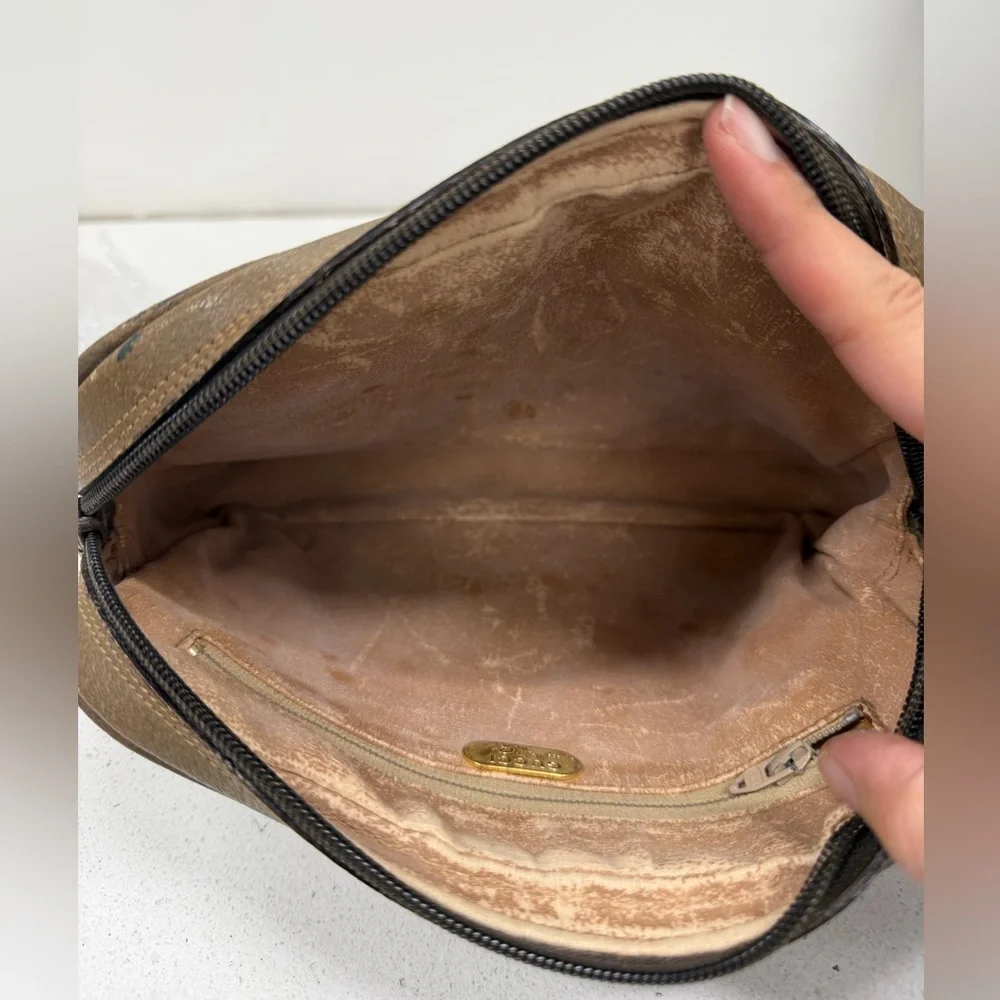 Vintage GUCCI Plus GG Clutch with Wrist Strap - Picture 12 of 14